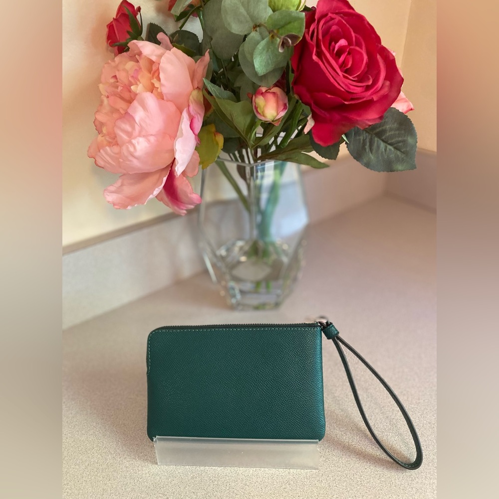 Coach Corner Zip Wristlet in Emerald Green - Picture 3 of 8